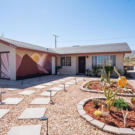 Hot Tub, Games, King Bed, Fire Pit, Bbq Grill, Minutes From National Park And Views Joshua Tree Exterior foto