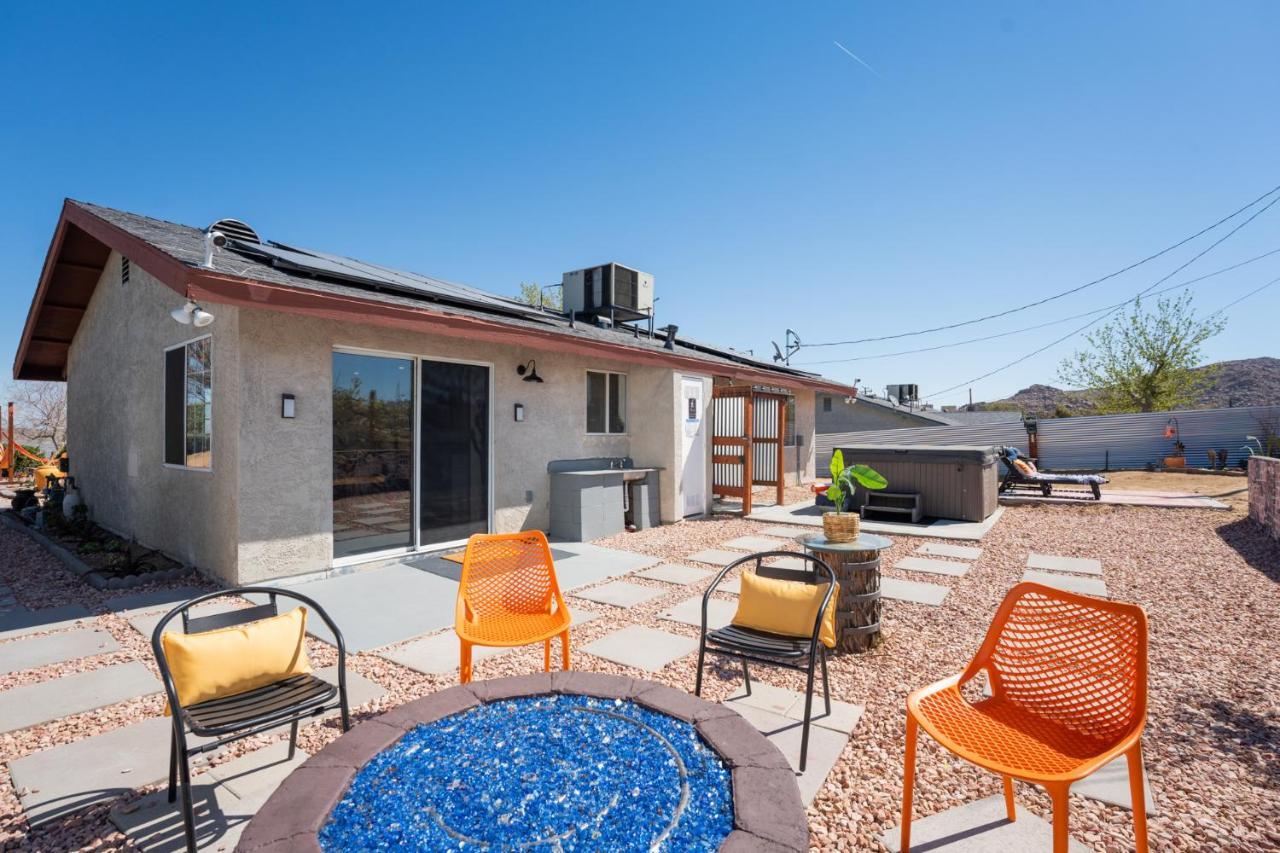 Hot Tub, Games, King Bed, Fire Pit, Bbq Grill, Minutes From National Park And Views Joshua Tree Exterior foto